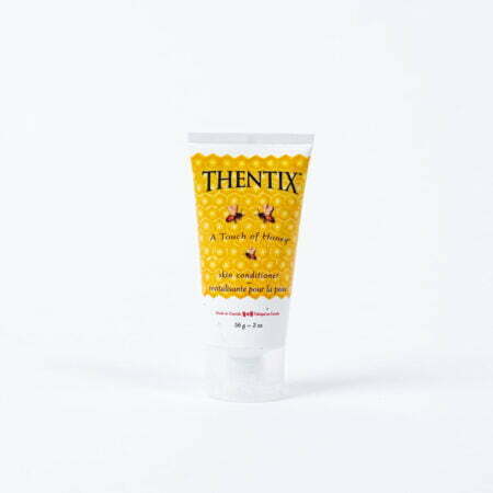 Thentix Skin Conditioner 2oz (A Touch of Honey Cream) contient tous les ingrédients nécessaires pour que votre corps, vos mains et votre visage soient bien nourris et protégés.